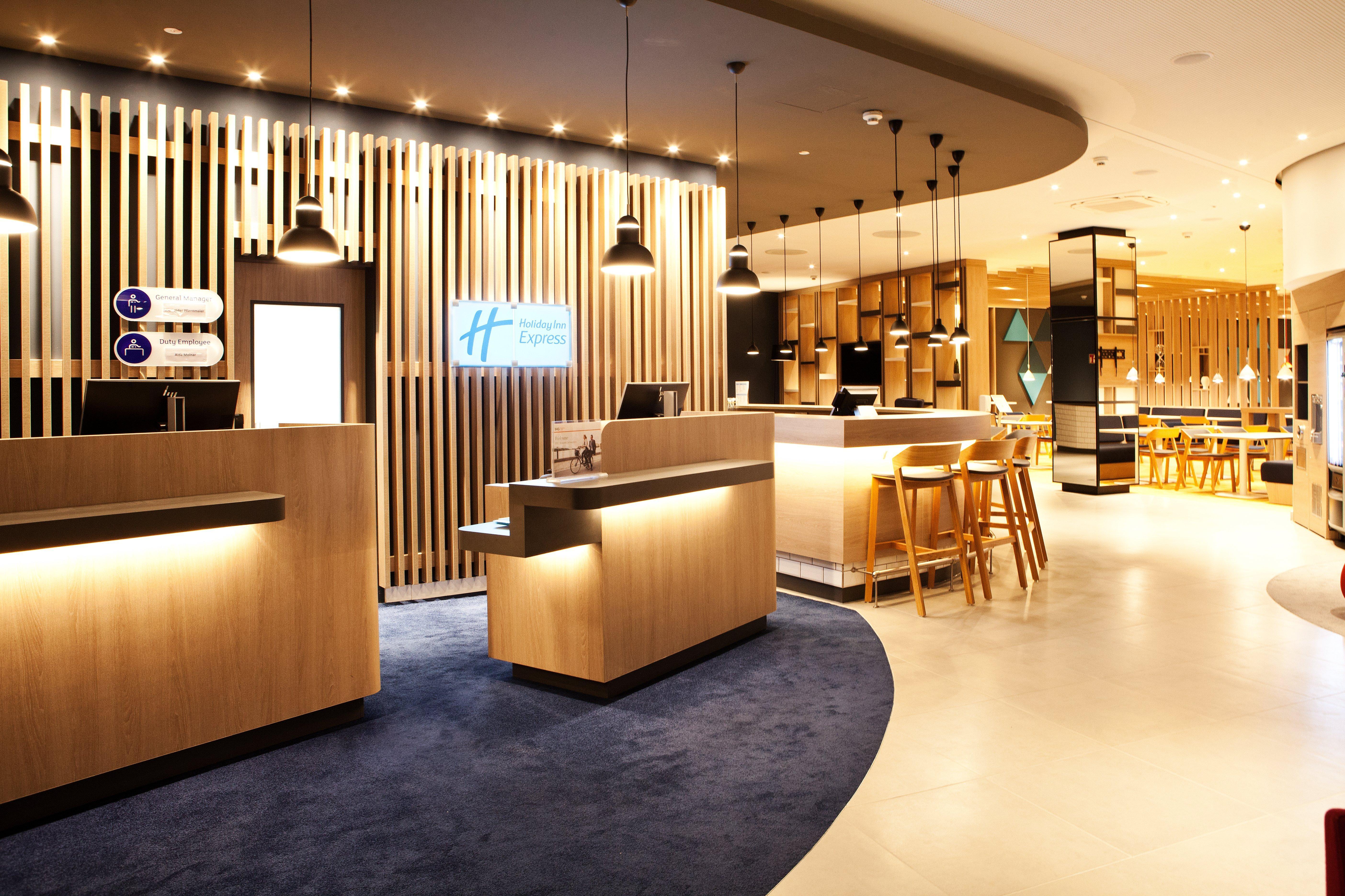 Holiday Inn Express - Goeppingen By Ihg Екстер'єр фото