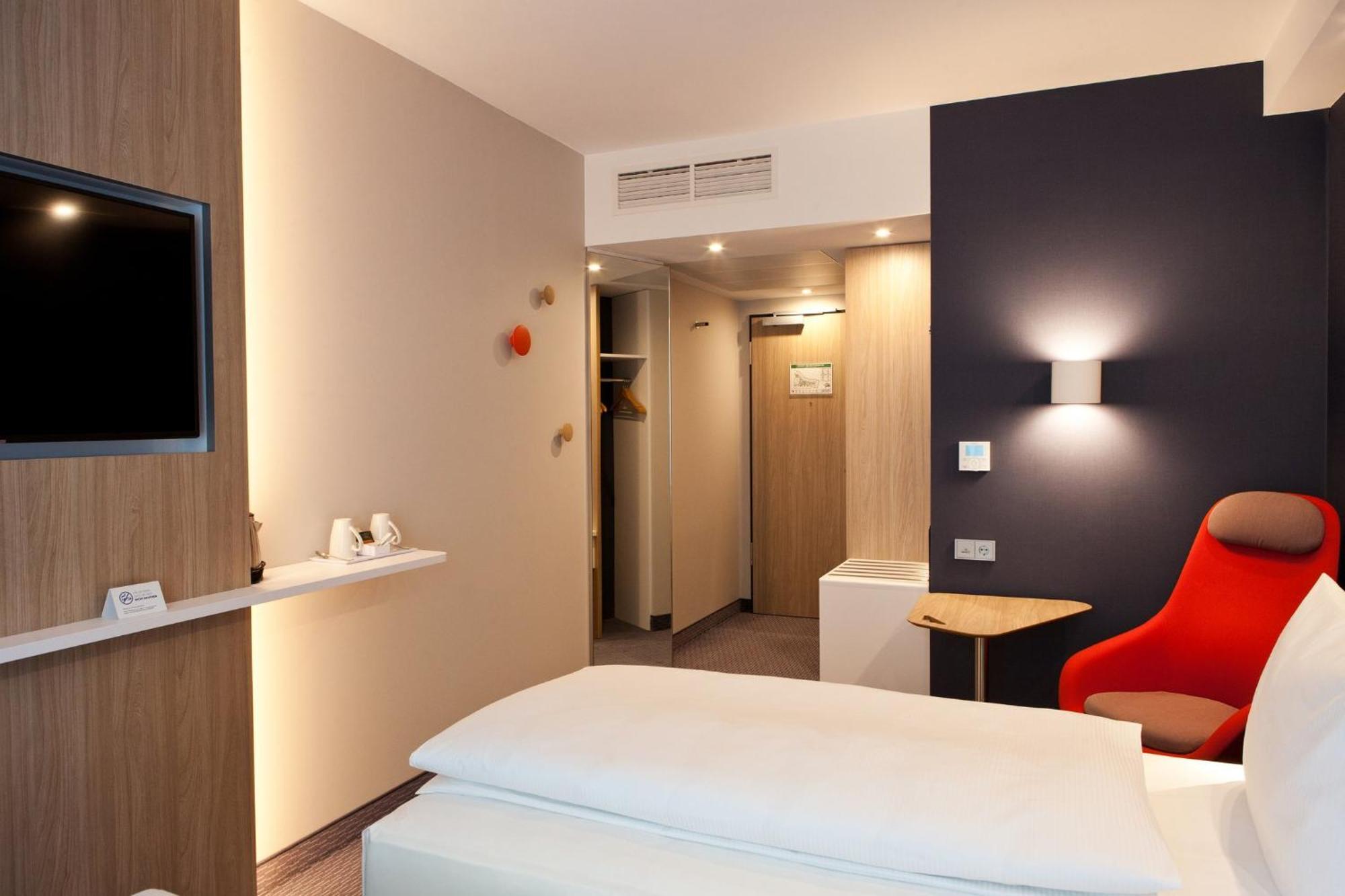 Holiday Inn Express - Goeppingen By Ihg Екстер'єр фото