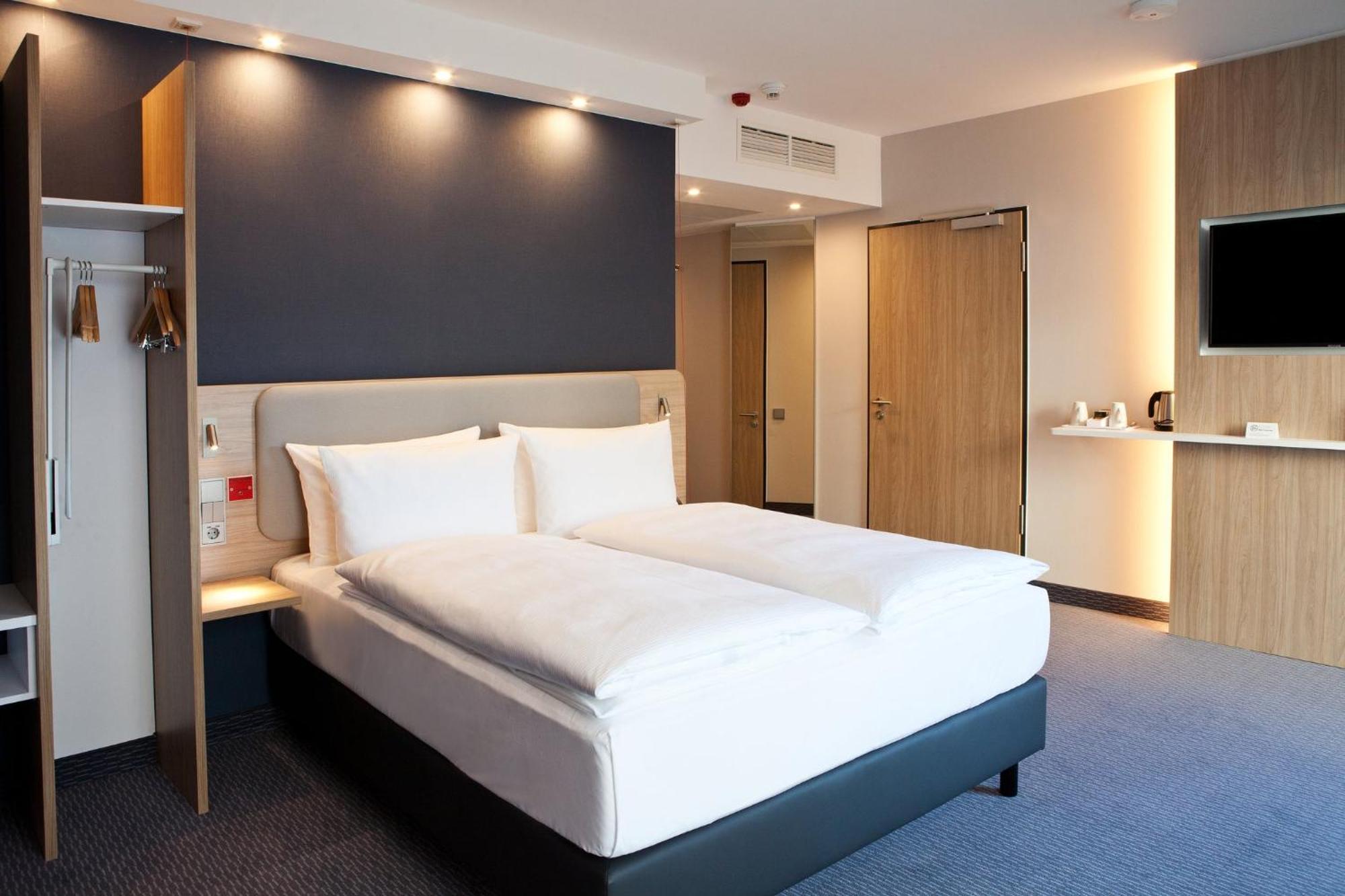 Holiday Inn Express - Goeppingen By Ihg Екстер'єр фото