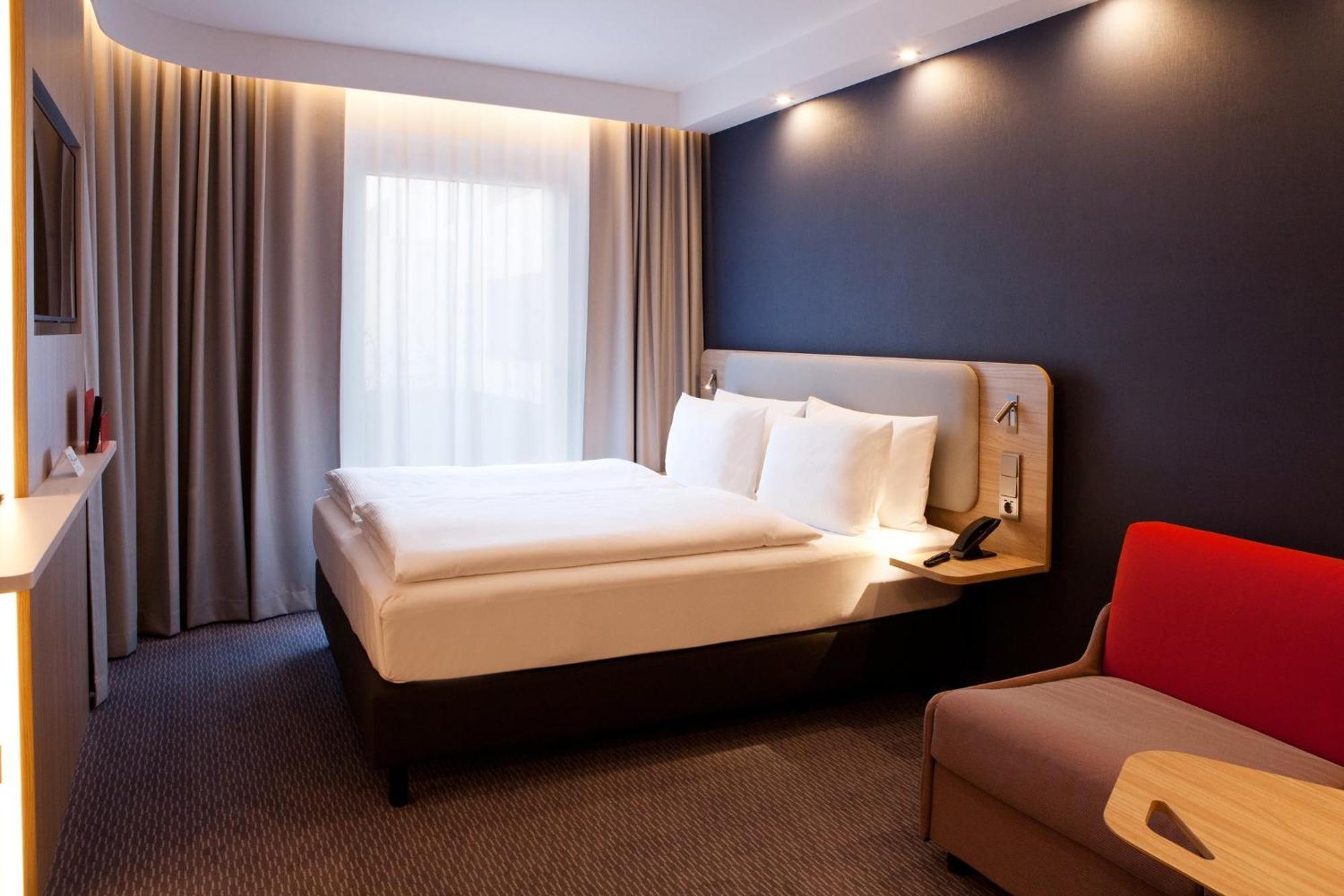 Holiday Inn Express - Goeppingen By Ihg Екстер'єр фото